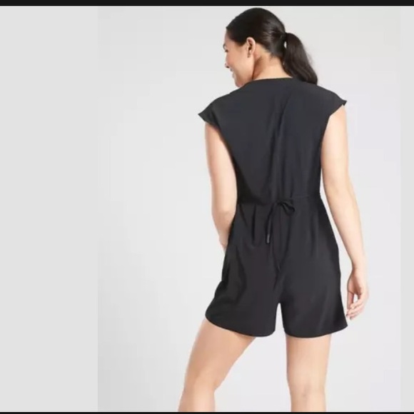 ATHLETA Marlow Romper Black NWT - Picture 2 of 3